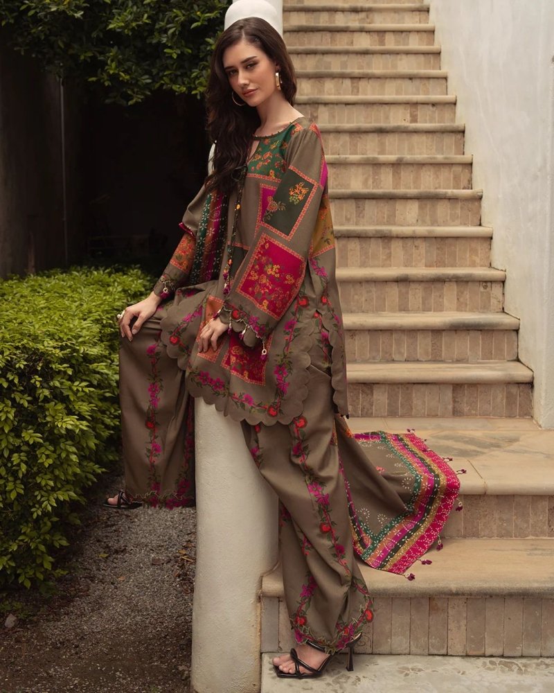 Gull Zabi | 2-Piece printed suit Zebaaish